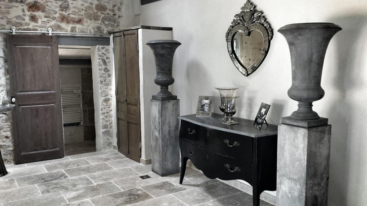 Le Domaine Saint Martin Bed & Breakfast Flassans-sur-Issole ภายนอก รูปภาพ
