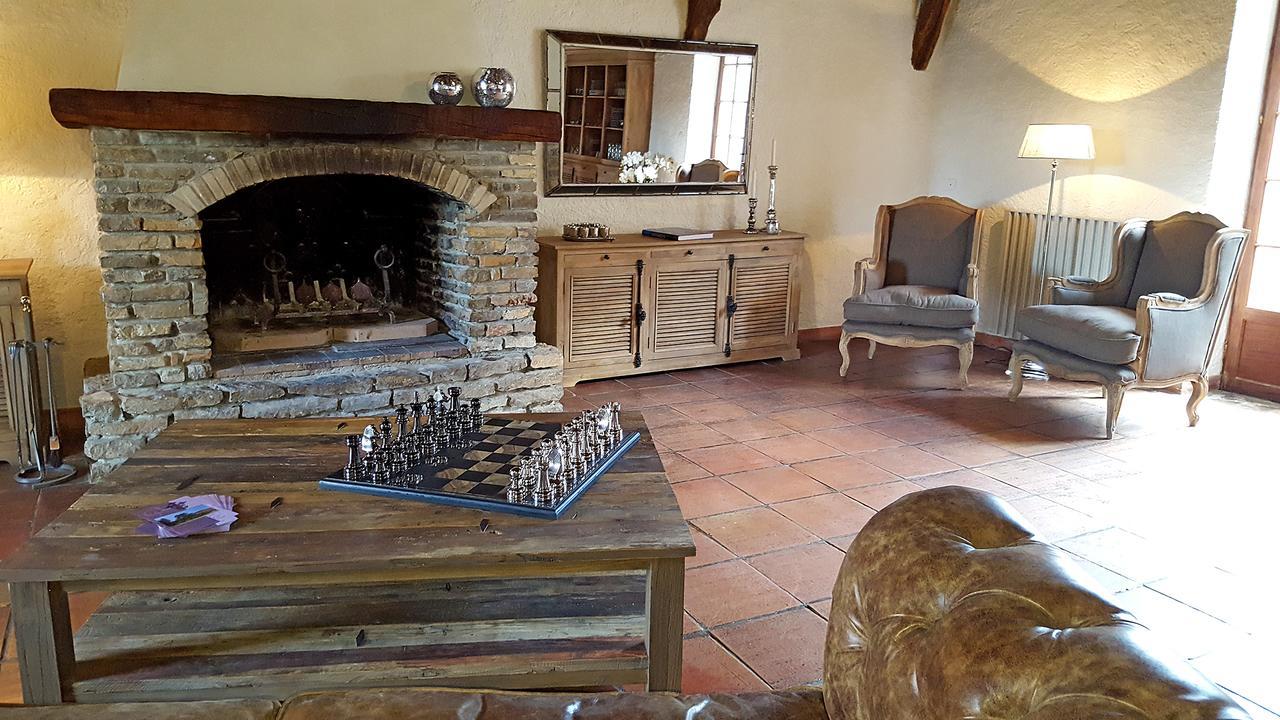 Le Domaine Saint Martin Bed & Breakfast Flassans-sur-Issole ภายนอก รูปภาพ